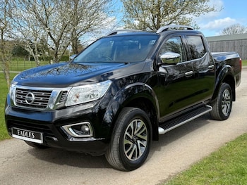 Used Nissan Navara 2018 for sale - 77655009: Photo