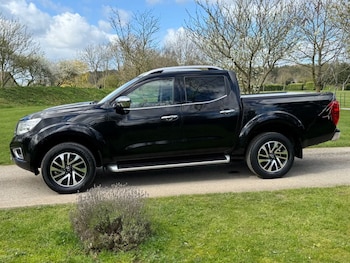 Used Nissan Navara 2018 for sale - 77655009: Photo