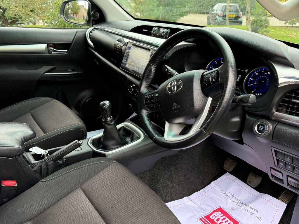 Used Toyota Hilux 2019 for sale - 76304331: Photo 11