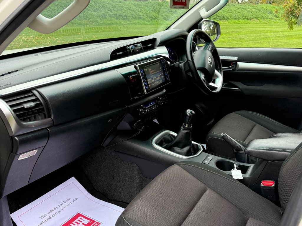 Used Toyota Hilux 2019 for sale - 76304331: Photo 14