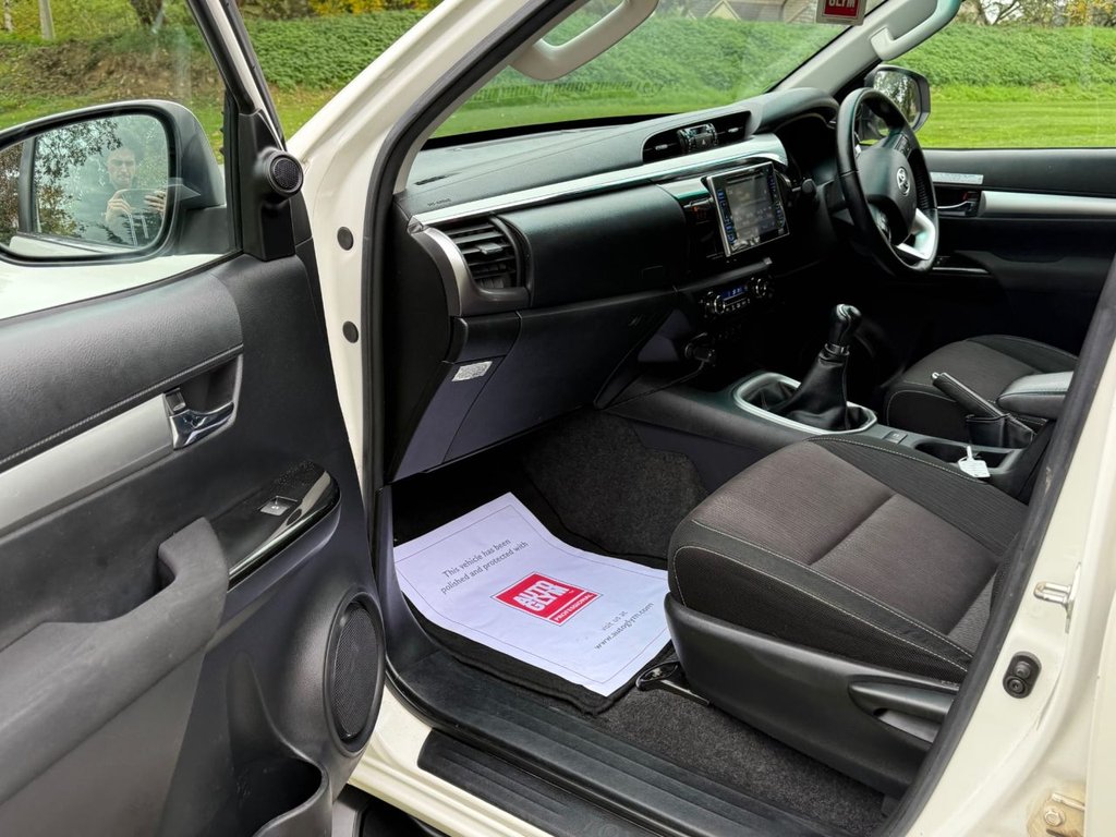 Used Toyota Hilux 2019 for sale - 76304331: Photo 16