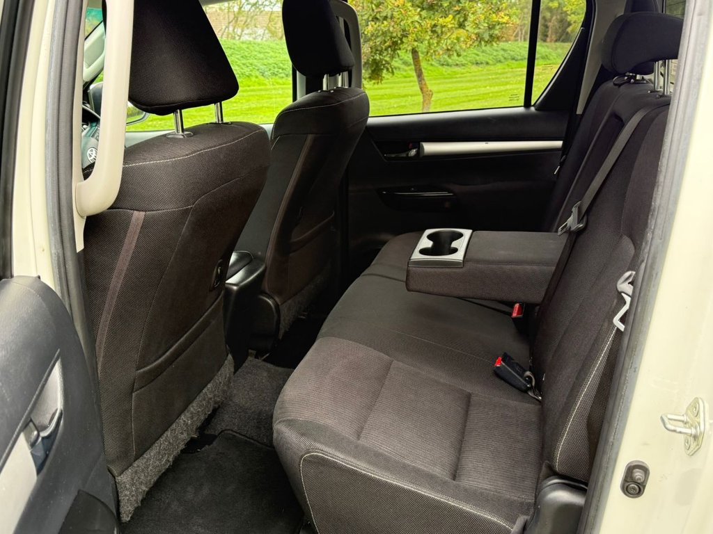 Used Toyota Hilux 2019 for sale - 76304331: Photo 17