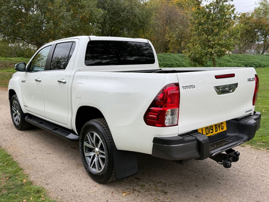 Used Toyota Hilux 2019 for sale - 76304331: Photo 4