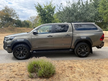 Used Toyota Hilux 2023 for sale - 79607764: Photo