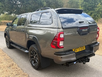 Used Toyota Hilux 2023 for sale - 79607764: Photo