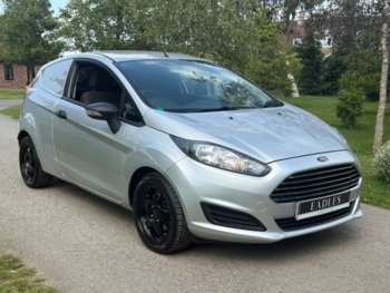 Used Ford Fiesta Van 2014 for sale - 74930993: Photo