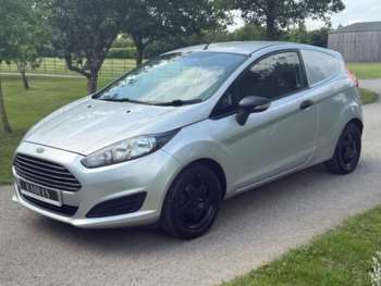 Used Ford Fiesta Van 2014 for sale - 74930993: Photo