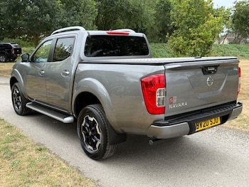 Used Nissan Navara 2020 for sale - 74947655: Photo