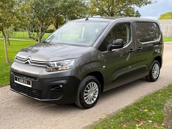 Used Citroen Berlingo 2020 for sale - 76267257: Photo