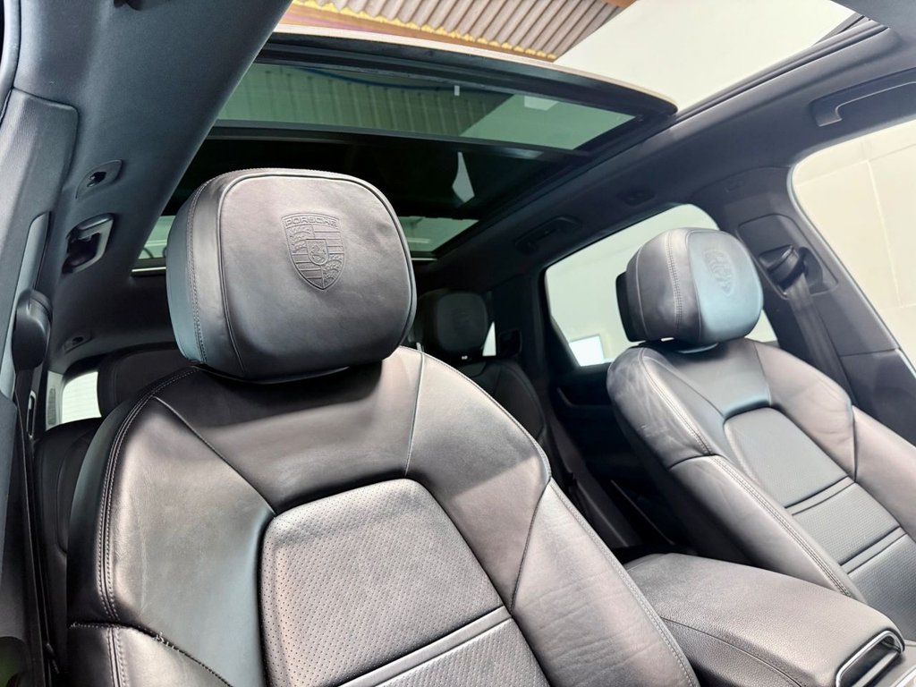 Used Porsche Cayenne 2018 for sale - 76406920: Photo 12