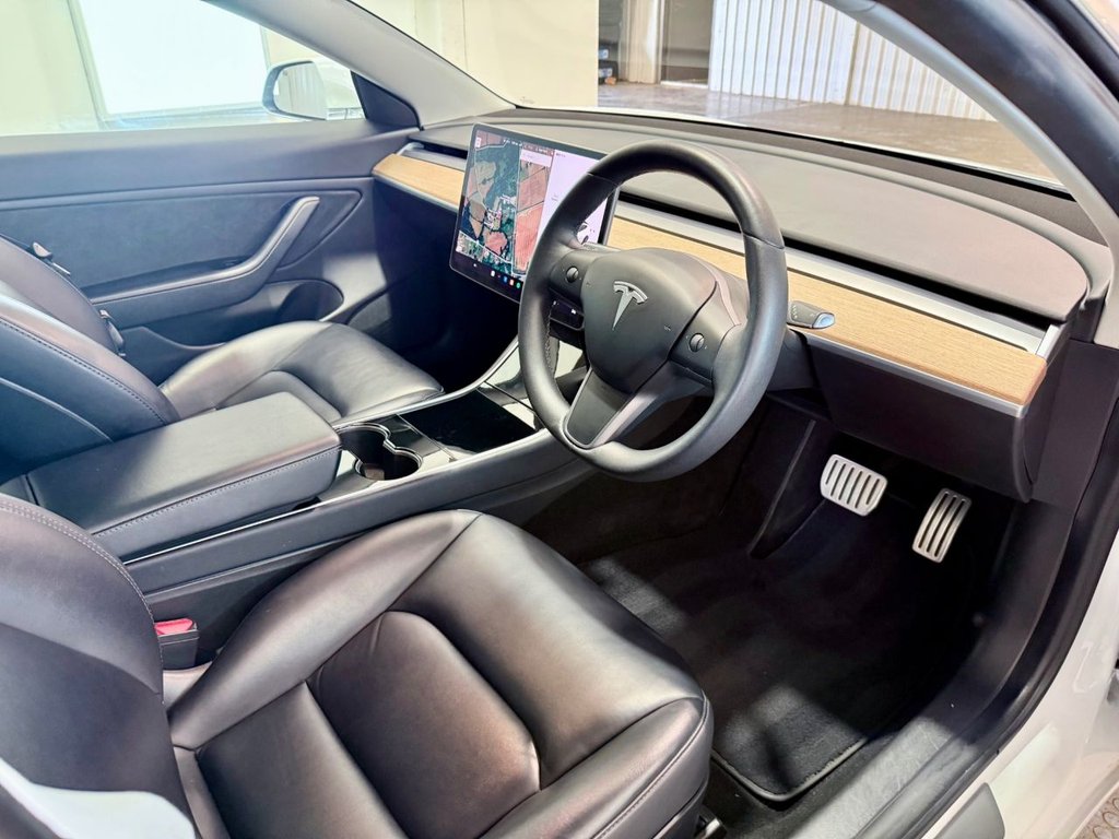 Used Tesla Model 3 2020 for sale - 76570475: Photo 11