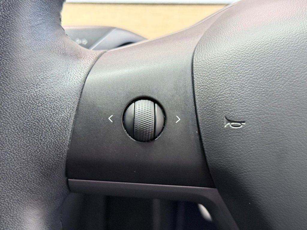 Used Tesla Model 3 2020 for sale - 76570475: Photo 13