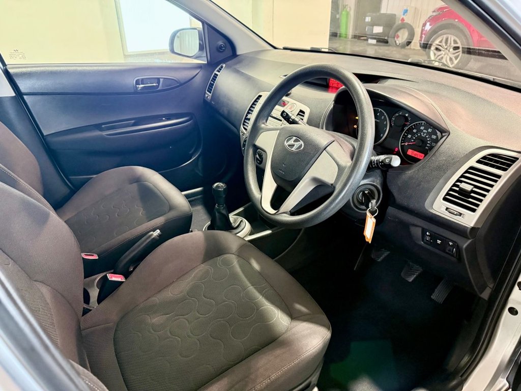 Used Hyundai i20 2010 for sale - 76481558: Photo 10
