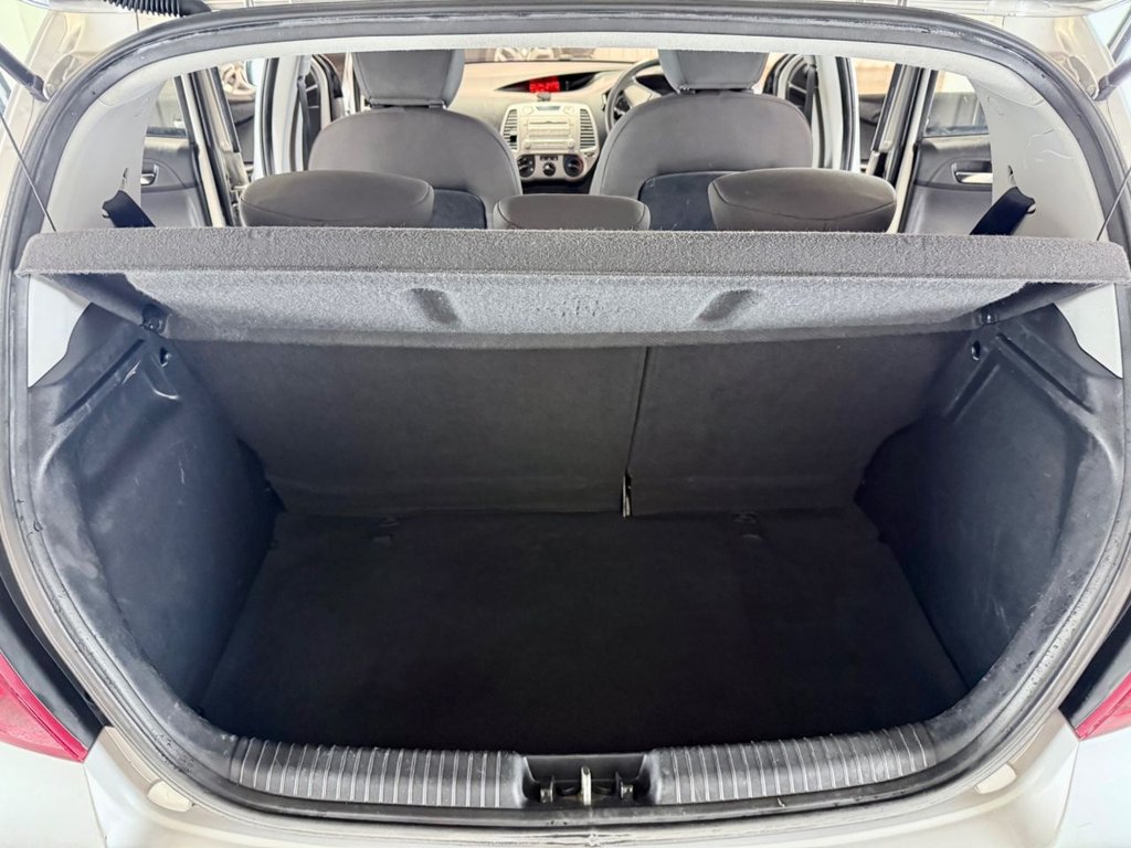 Used Hyundai i20 2010 for sale - 76481558: Photo 27