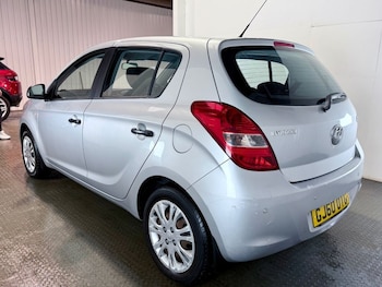 Used Hyundai i20 2010 for sale - 76481558: Photo