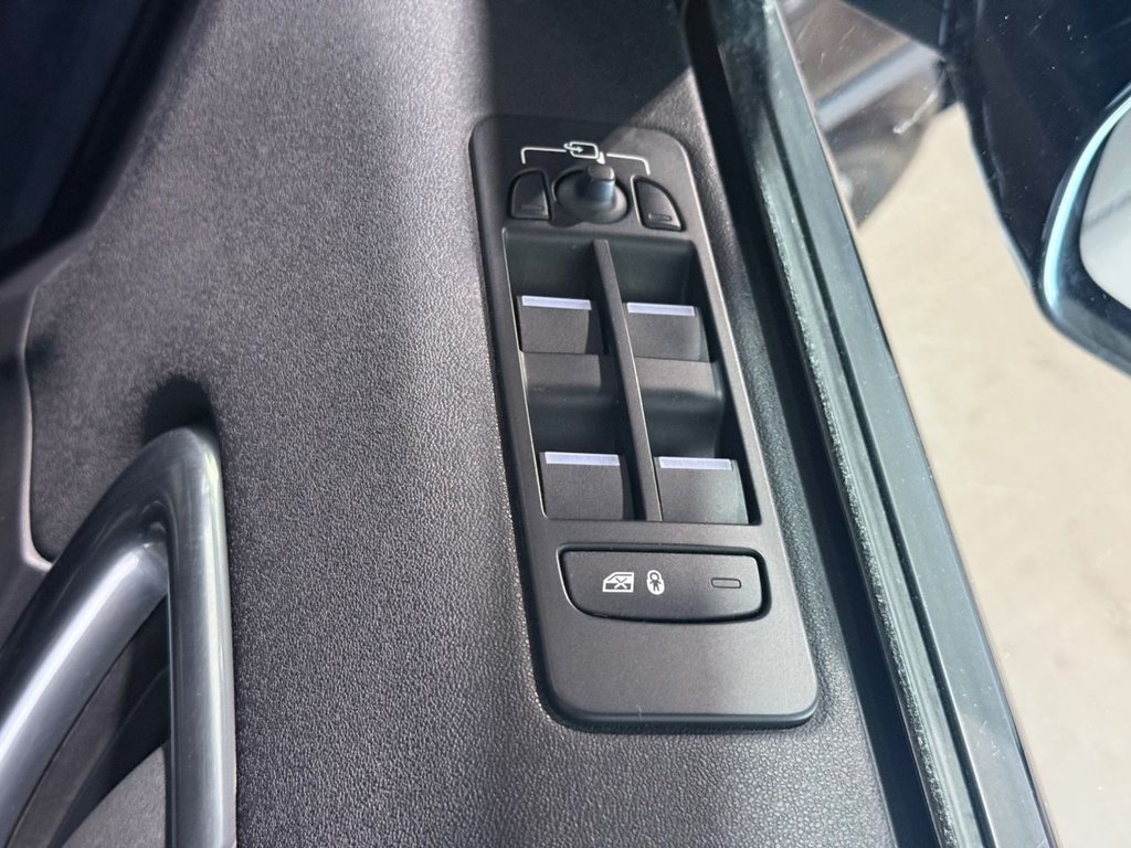 Used Land Rover Discovery Sport 2017 for sale - 76406924: Photo 18