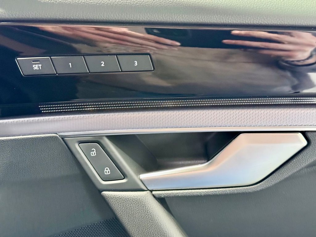 Used Volkswagen Touareg 2018 for sale - 77250409: Photo 18