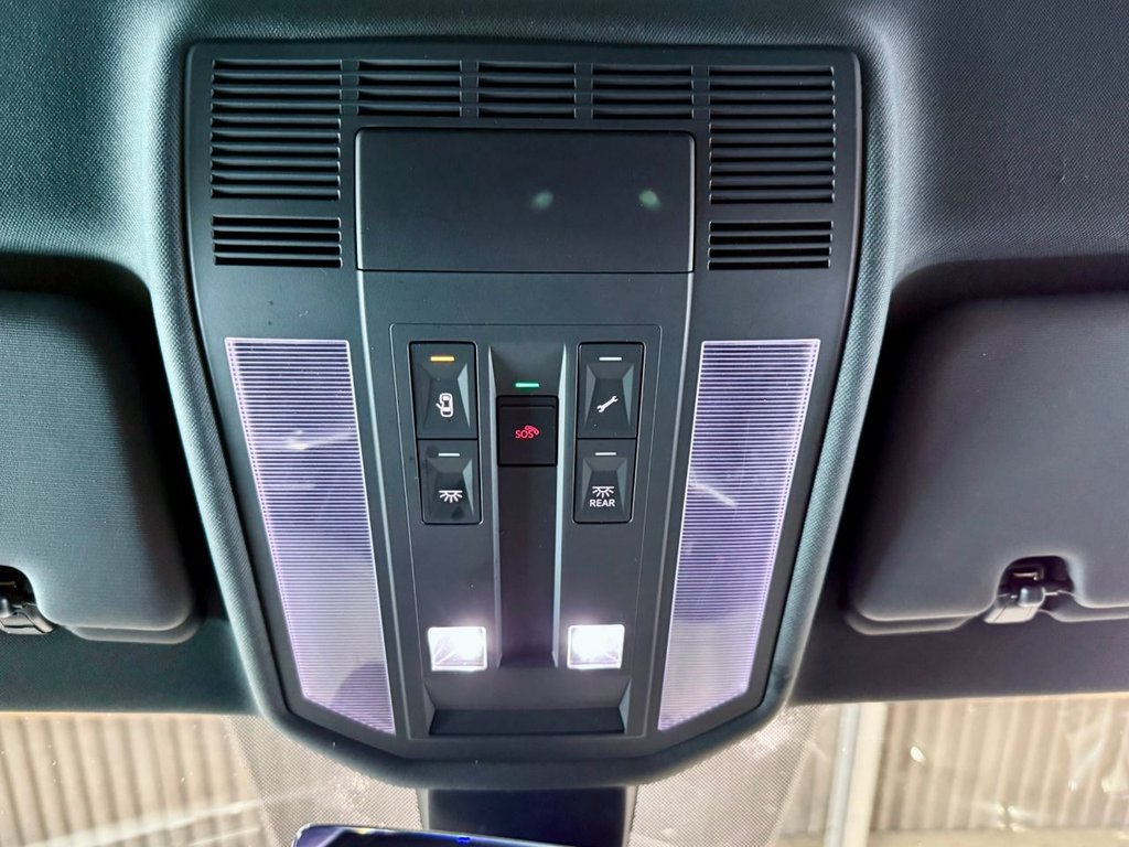 Used Volkswagen Touareg 2018 for sale - 77250409: Photo 26