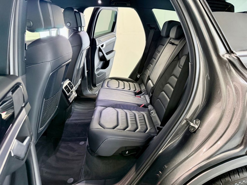 Used Volkswagen Touareg 2018 for sale - 77250409: Photo 31