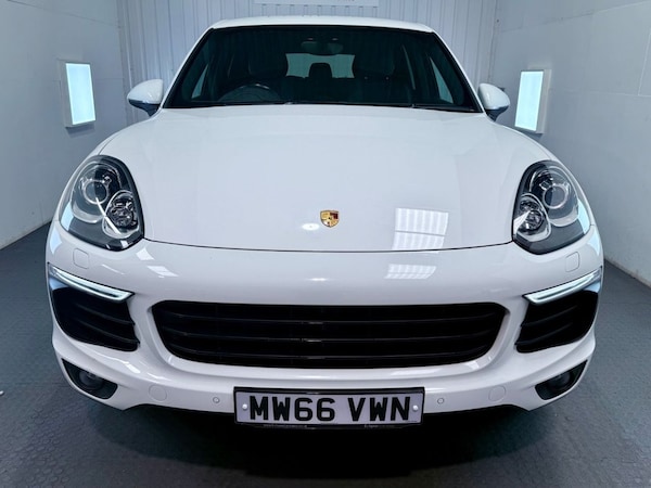 Used Porsche Cayenne 2016 for sale - 75410790: Photo 2
