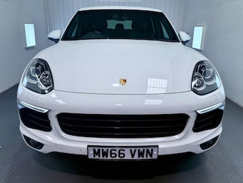 Used Porsche Cayenne 2016 for sale - 75410790: Photo