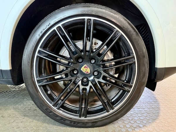 Used Porsche Cayenne 2016 for sale - 75410790: Photo 44