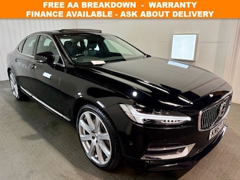 2017 (67) - 2.0 D5 PowerPulse Inscription Pro Saloon 4dr Diesel Auto AWD Euro 6 (s/s) (