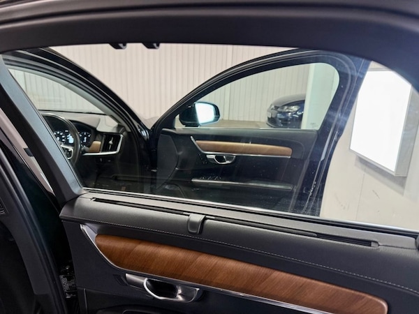 Used Volvo S90 2017 for sale - 75572969: Photo 31