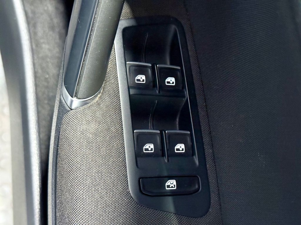 Used Volkswagen Golf 2016 for sale - 76323404: Photo 20