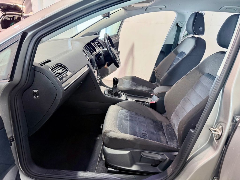 Used Volkswagen Golf 2016 for sale - 76323404: Photo 37