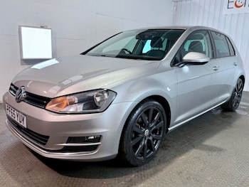 Used Volkswagen Golf 2016 for sale - 76323404: Photo