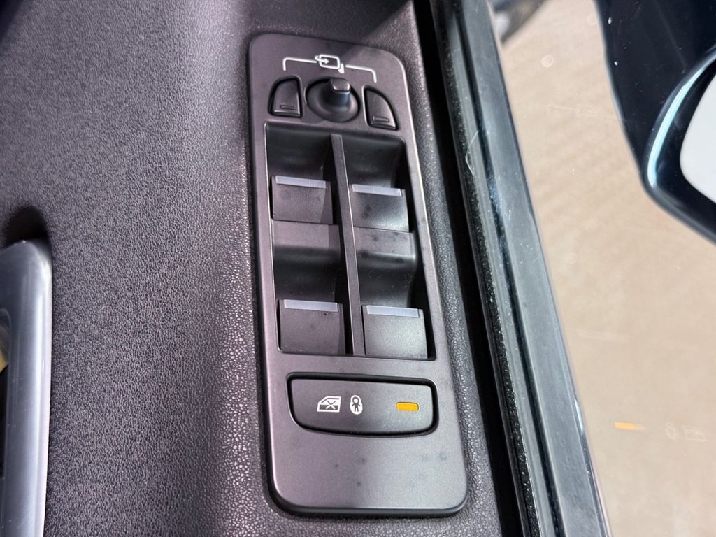 Used Land Rover Discovery Sport 2016 for sale - 76867267: Photo 21