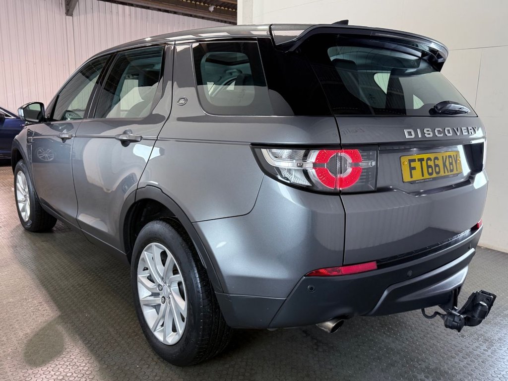 Used Land Rover Discovery Sport 2016 for sale - 76867267: Photo 4
