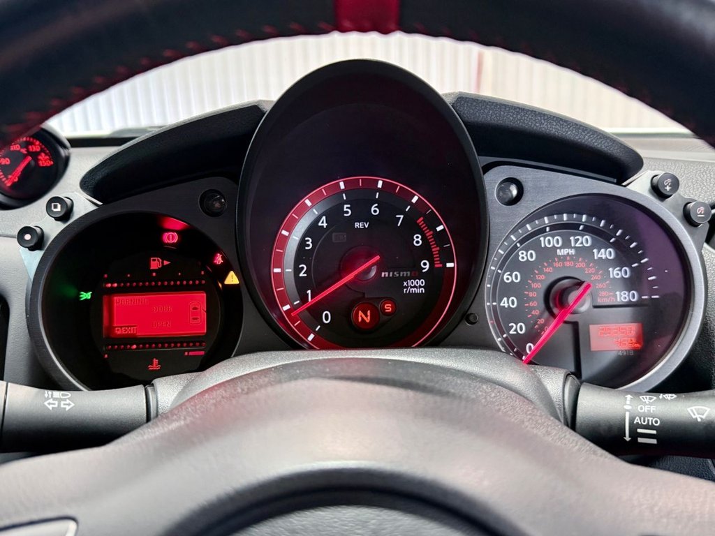 Used Nissan 370 Z 2015 for sale - 77534798: Photo 13
