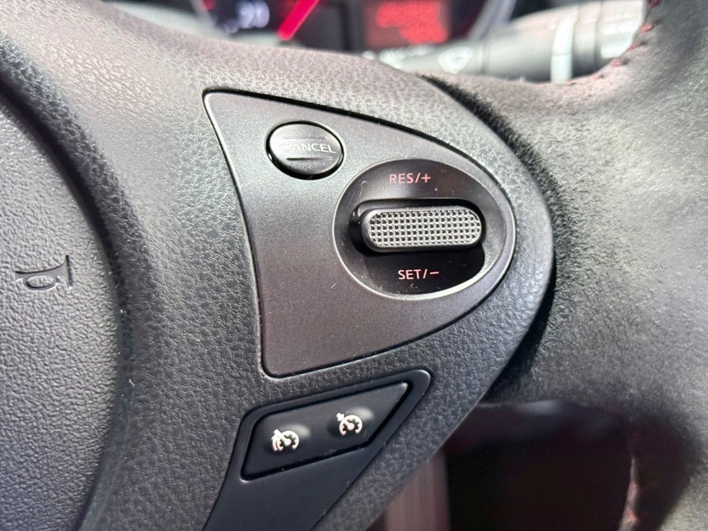 Used Nissan 370 Z 2015 for sale - 77534798: Photo 15