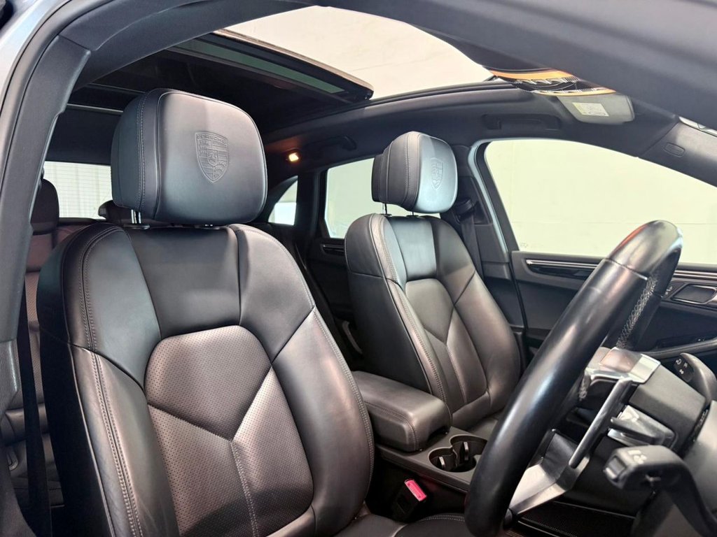 Used Porsche Macan 2019 for sale - 77879402: Photo 14