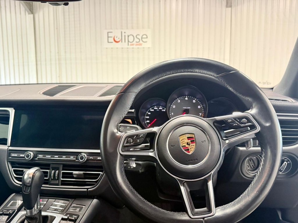 Used Porsche Macan 2019 for sale - 77879402: Photo 17