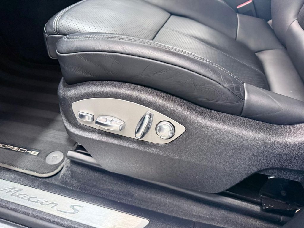 Used Porsche Macan 2019 for sale - 77879402: Photo 28