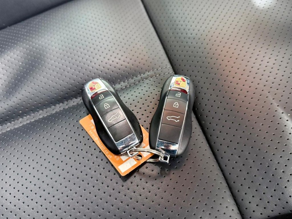 Used Porsche Macan 2019 for sale - 77879402: Photo 32