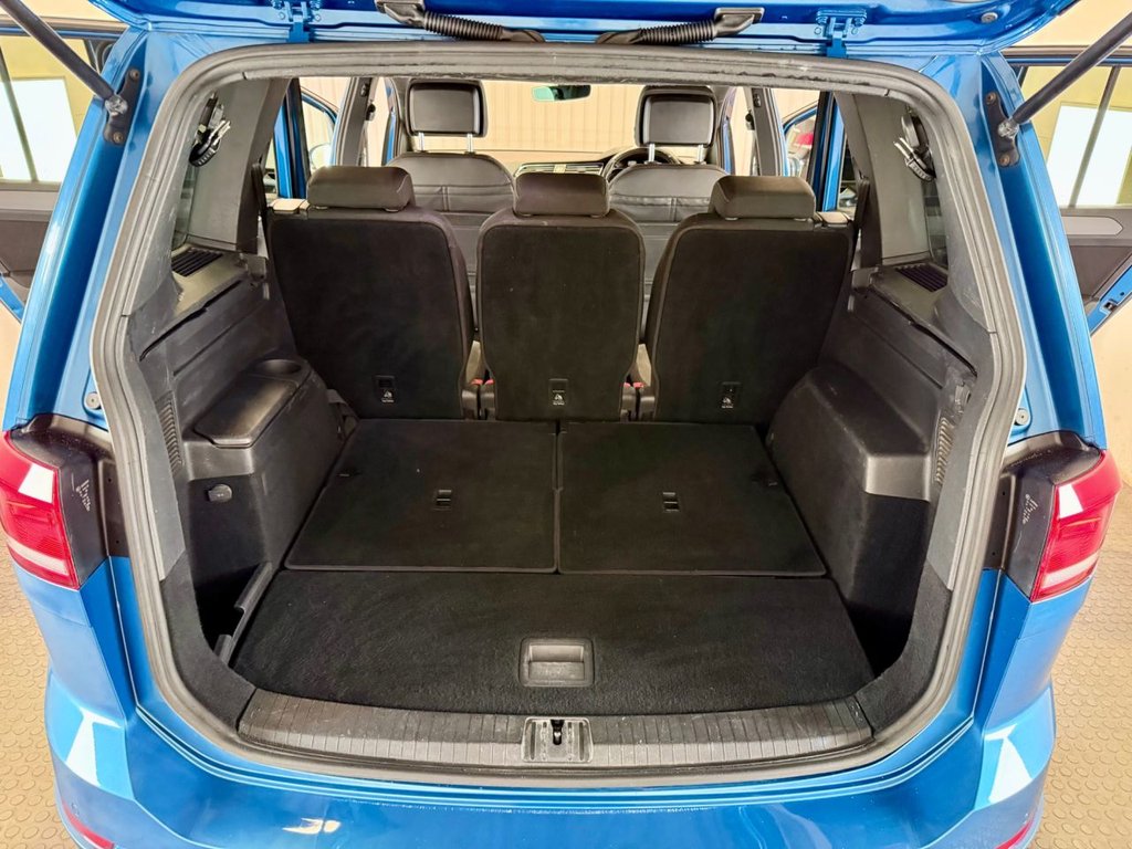 Used Volkswagen Touran 2018 for sale - 77667142: Photo 35