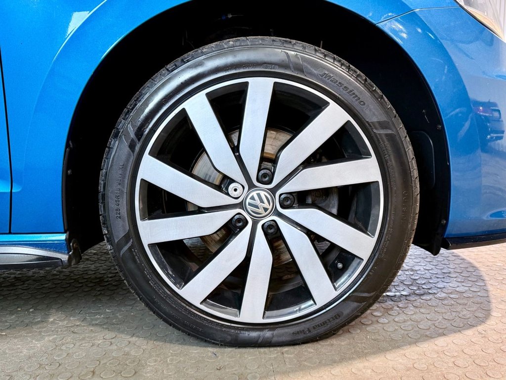 Used Volkswagen Touran 2018 for sale - 77667142: Photo 36