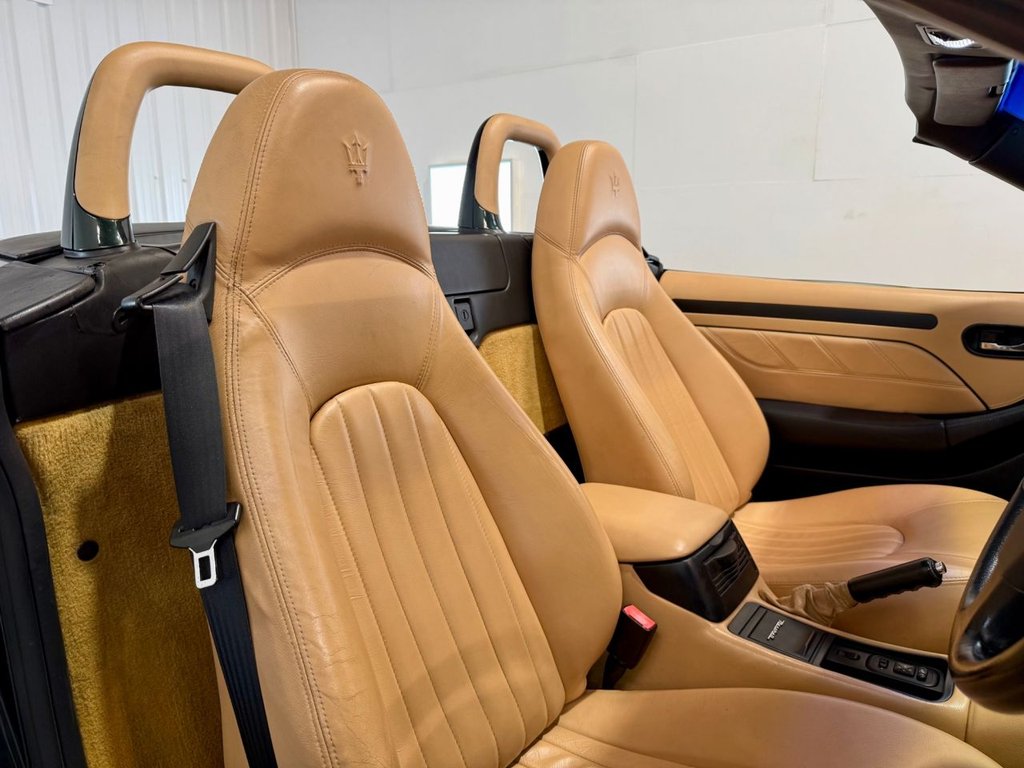 Used Maserati Spyder 2003 for sale - 77708938: Photo 10