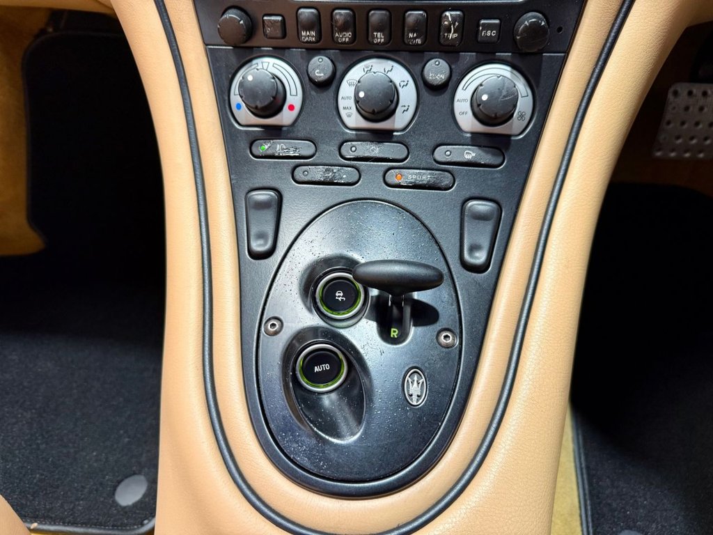 Used Maserati Spyder 2003 for sale - 77708938: Photo 21