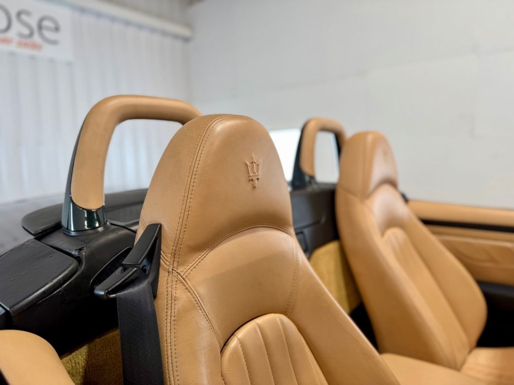 Used Maserati Spyder 2003 for sale - 77708938: Photo 27