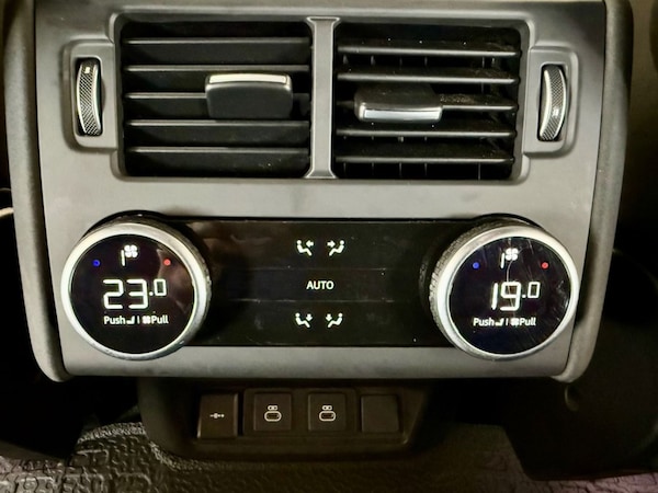 Used Land Rover Discovery 2022 for sale - 75062230: Photo 35