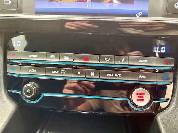 Used Jaguar F-Pace 2017 for sale - 75410795: Photo 20
