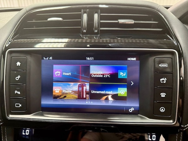 Used Jaguar F-Pace 2017 for sale - 75410795: Photo 21