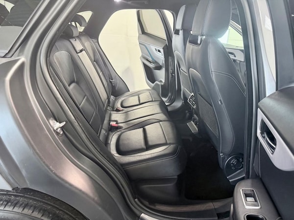 Used Jaguar F-Pace 2017 for sale - 75410795: Photo 32