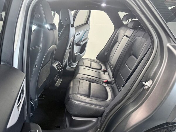 Used Jaguar F-Pace 2017 for sale - 75410795: Photo 34