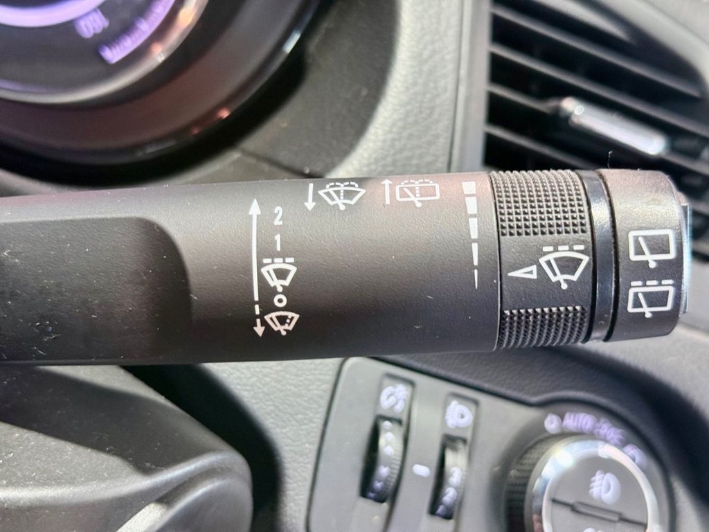 Used Vauxhall Insignia 2013 for sale - 77211917: Photo 16